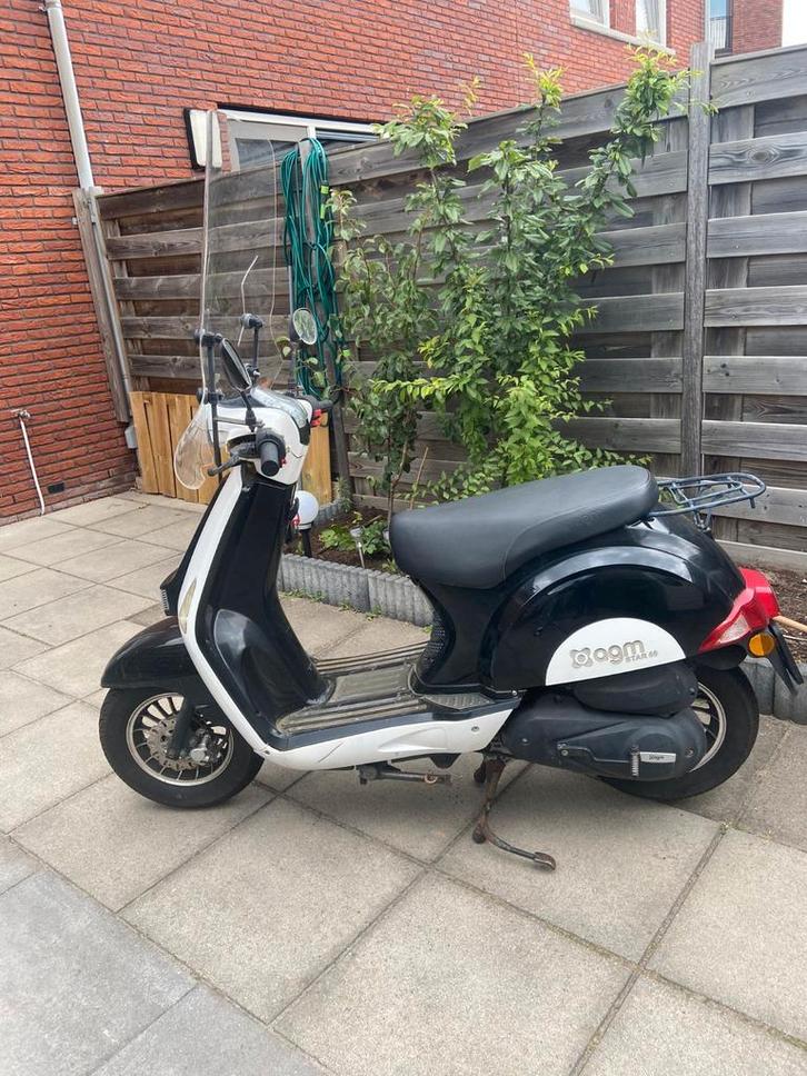 AGM STAR50 Scooter - Zwart/Wit, Fietsen en Brommers, Brommeronderdelen | Scooters, Gebruikt, Overige merken, Overige typen, Ophalen of Verzenden