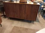 Nieuw Walnut dressoir 3 deurs vintage retro stijl nu €395, Huis en Inrichting, Woonaccessoires | Overige, Nieuw, Ophalen of Verzenden