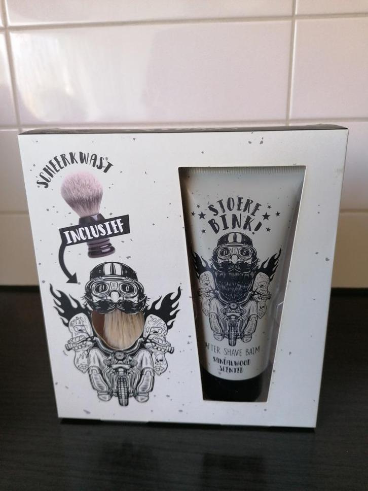 Geschenkset: After shave lotion en scheerkwast, Sieraden, Tassen en Uiterlijk, Uiterlijk | Gezichtsverzorging, Nieuw, Verzorging