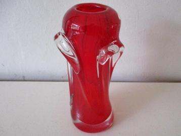 Bohemia vintage ruby robijn rode glazen vaas beschikbaar voor biedingen