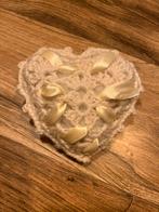 Handgehaakt ringkussen hartvorm, Ophalen of Verzenden, Nieuw, Wit, Accessoires