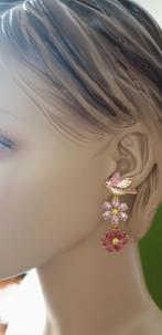 Goudkleurige roze vogeltje oorbellen met Swarovski elementen, Nieuw, Goud, Met kristal, Hangers