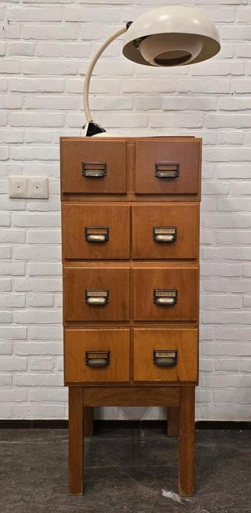 Vintage archiefkast / apothekerskast beschikbaar voor biedingen