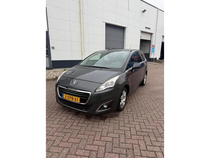 Peugeot 5008 1.6 e-HDi Active 5p., Auto's, Peugeot, Bedrijf, Te koop, Diesel, Euro 5, C, MPV, Automaat, Origineel Nederlands, Zilver of Grijs