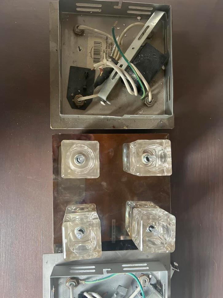 Moderne Wandlamp met Glazen Kubussen, Huis en Inrichting, Lampen | Wandlampen, Gebruikt, Glas, Ophalen of Verzenden