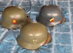 Collectie van 3 militaire helmen, Verzamelen, Militaria | Algemeen, Ophalen of Verzenden, Overige soorten, Duitsland, Helm of Baret