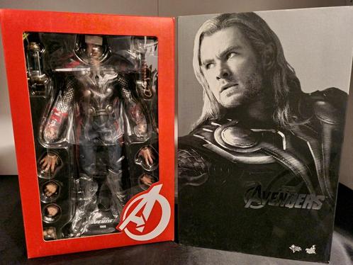 Hot Toys 1/6 - Thor - Avengers, Verzamelen, Beelden en Beeldjes, Zo goed als nieuw, Fantasy, Ophalen of Verzenden