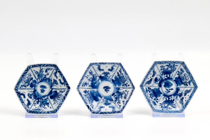 Chinees porselein | Kangxi 18e eeuw 3 st., Antiek en Kunst, Kunst | Niet-Westerse kunst, Ophalen of Verzenden