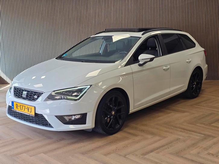 Seat Leon ST 1.4 EcoTSI FR DSG PANO NAVI TREKHAAK SEAT SOUND, Auto's, Seat, Bedrijf, Te koop, Leon, ABS, Airbags, Airconditioning