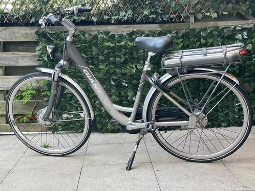 Giant elektrische damesfiets S, Fietsen en Brommers, Elektrische fietsen, Zo goed als nieuw, Giant, 51 tot 55 cm, 30 tot 50 km per accu