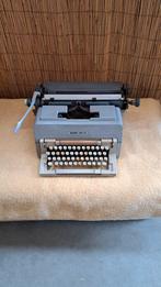 Vintage typemachine Olivetti, Gebruikt, Erres, Erres, Erres