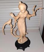 Vintage Aziatische vrouw beeld van kunststof ca. 21cm hoog, Ophalen of Verzenden, Gebruikt, Mens