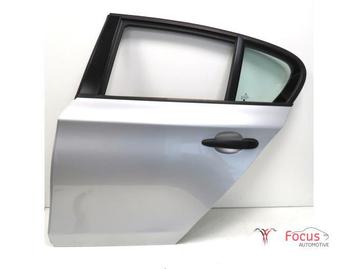 Portier 4Deurs links-achter van een BMW 1-Serie (354-7) beschikbaar voor biedingen