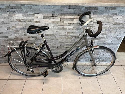 Giant Freerider dames fiets D57cm. V8., Fietsen en Brommers, Fietsen | Dames | Damesfietsen, Gebruikt, Giant, Versnellingen, 56 cm of meer