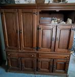 Vintage wandkast met massief eiken deurtjes., Ophalen