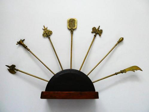 Miniatuur modellen van Middeleeuwse wapens wapenrek, Antiek en Kunst, Curiosa en Brocante, Ophalen of Verzenden