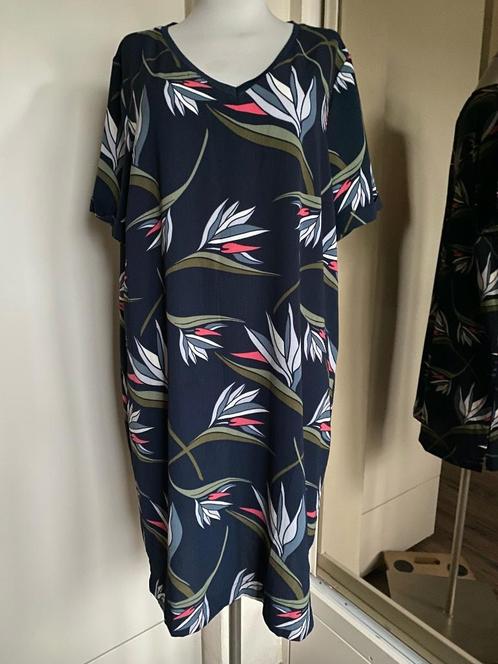 zomerjurk XL blauw/multi, Kleding | Dames, Jurken, Zo goed als nieuw, Maat 46/48 (XL) of groter, Blauw, Onder de knie, Ophalen of Verzenden