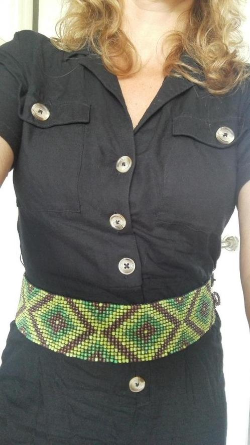 Nieuwe elastische bruin/groene riem van glaskralen, Kleding | Dames, Riemen en Ceinturen, Nieuw, Tailleriem, Minder dan 80 cm