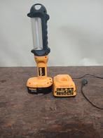 DeWalt DCS527 Lamp met Oplader, Ophalen of Verzenden