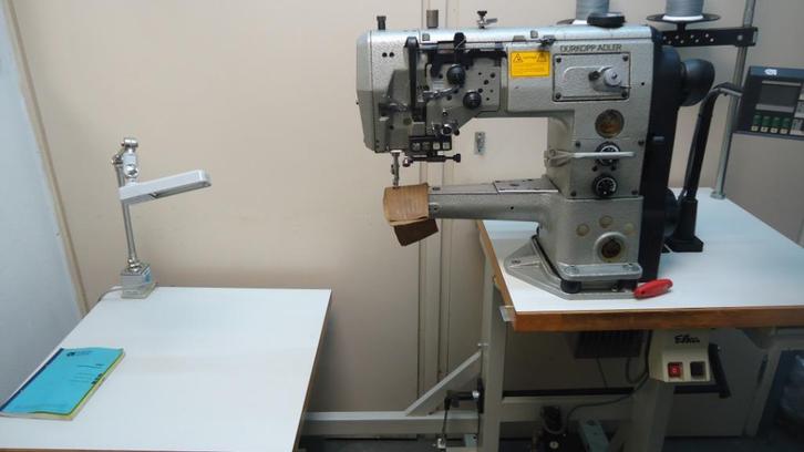 Industrie Naaimachine Durkopp/Adler Vrijearm 3 V.Trs. Volaut, Hobby en Vrije tijd, Naaimachines en Toebehoren, Gebruikt, Naaimachine