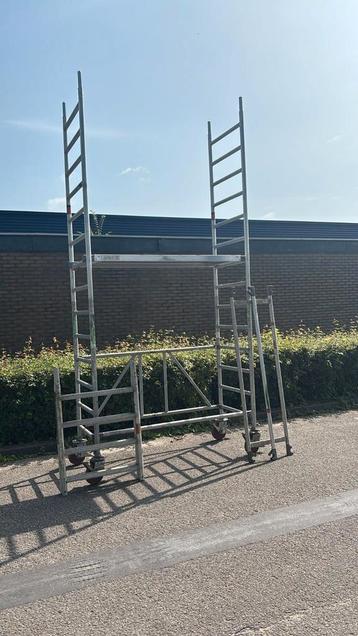 Rolsteiger Layher werkhoogte 6 meter 10 stuks aanwezig beschikbaar voor biedingen