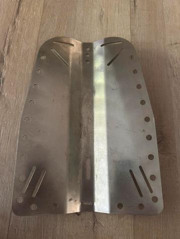 Duik backplate Halcyon beschikbaar voor biedingen