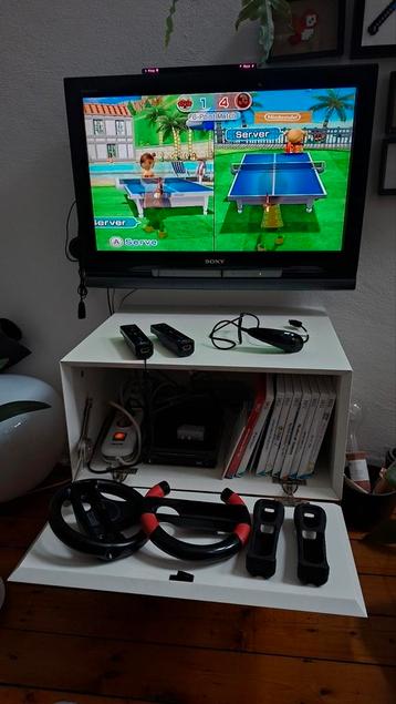 Nintendo WII spelcomputer met 10 spellen beschikbaar voor biedingen