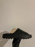 Yeezy Slides – Original Yeezy Brand– All Sizes, Kleding | Heren, Schoenen, Slippers, Zwart, Nieuw, Ophalen of Verzenden