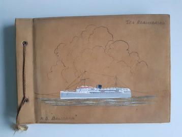 Oud fotoalbum beschikbaar voor biedingen
