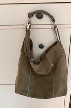 Suede tas met schouderriem beige olijf, Ophalen of Verzenden, Gebruikt, Beige
