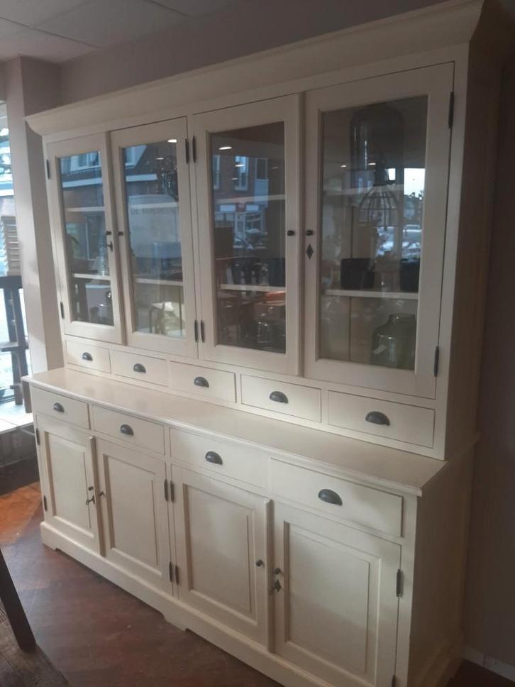 Landelijke licht gele buffetkast 206 cm, Huis en Inrichting, Kasten | Buffetkasten, Gebruikt, 200 cm of meer, 200 cm of meer, 25 tot 50 cm