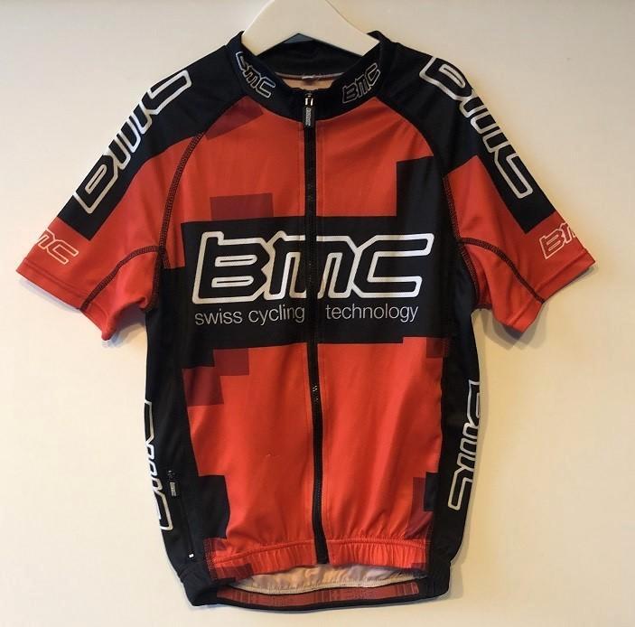 BMC Fietskleding (fietsshirt + korte Fietsbroek) Maat XS, Fietsen en Brommers, Fietsaccessoires | Fietskleding, Zo goed als nieuw