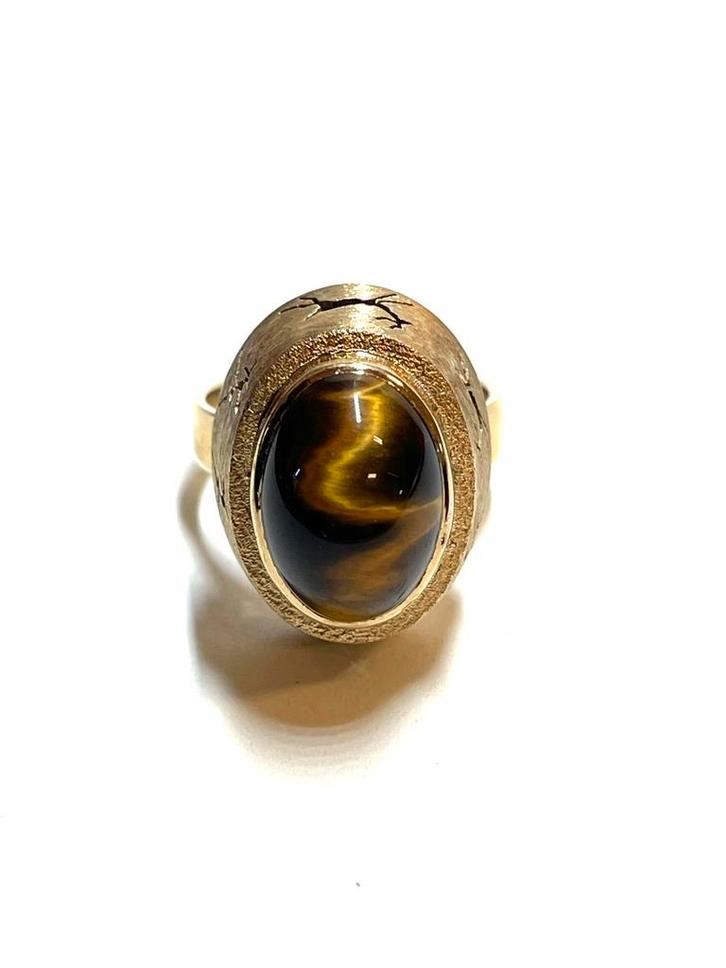 9k gouden ring met een tijgeroog, Sieraden, Tassen en Uiterlijk, Ringen, Zo goed als nieuw, Dame, Kleiner dan 17, Goud, Goud, Met edelsteen