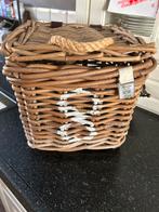 Rattan mand 24 x 24 cm, Ophalen of Verzenden, Zo goed als nieuw, Rechthoekig, Riet