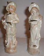 2 Antieke porseleinen beeldjes twee vrouwtjes, Ophalen of Verzenden