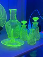 Uranium Brockwitz toiletset, Antiek en Kunst, Antiek | Glas en Kristal, Ophalen of Verzenden
