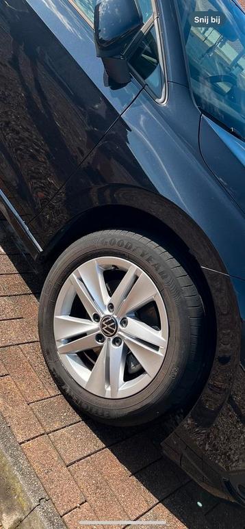Orginele velgen volkswagen golf 8 beschikbaar voor biedingen