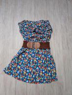 Blauwe bloemenjurk met bruine tailleceintuur maat S/M, Kleding | Dames, Blauw, Misses, Ophalen of Verzenden, Zo goed als nieuw