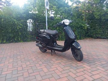 AGM VX50 VESPA BROMSCOOTER 45KM beschikbaar voor biedingen