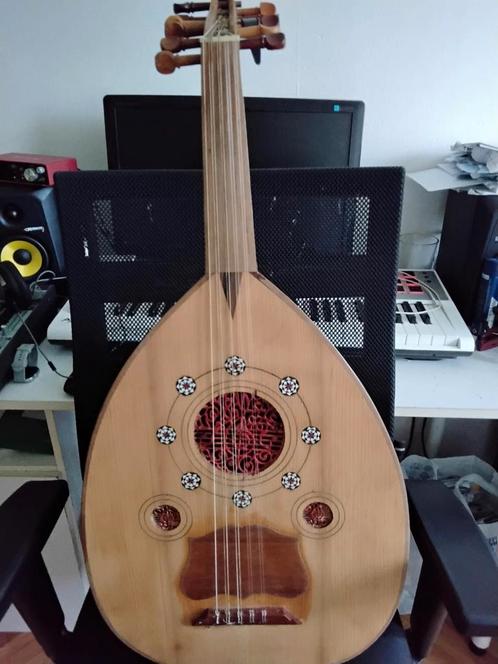 Syrische oud – uitstekende staat met  عود شرقي, Muziek en Instrumenten, Snaarinstrumenten | Gitaren | Bas, Zo goed als nieuw, Ophalen of Verzenden
