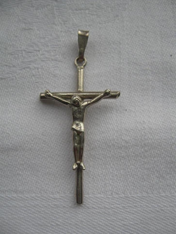 Oud zilveren kruisje 800 met Jezus Christus, Sieraden, Tassen en Uiterlijk, Kettinghangers, Gebruikt, Zilver, Zilver, Kruis of Symbool