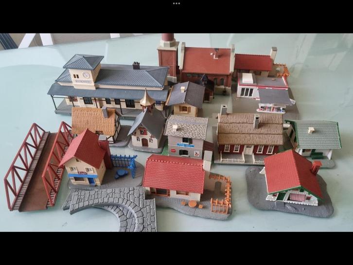 Modelbouw gebouwen en accessoires voor modeltrein, Hobby en Vrije tijd, Modeltreinen | H0, Gebruikt, Brug, Tunnel of Gebouw, Gelijkstroom of Wisselstroom