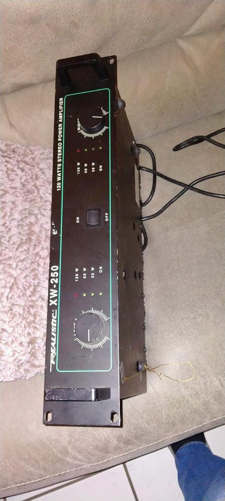 Realistic XKW-250 Stereo Versterker, Muziek en Instrumenten, Versterkers | Keyboard, Monitor en PA, Gebruikt, P.A., Minder dan 500 watt
