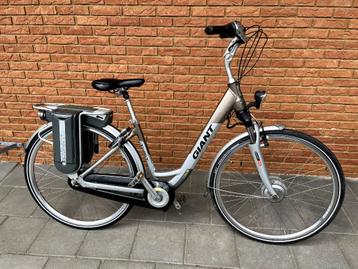 5 x Nette rijklare E-bikes met goede accu's! beschikbaar voor biedingen