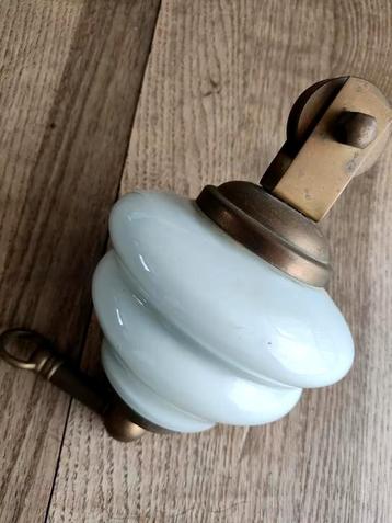 Zware oude katrol/tegengewicht van lamp, dik glas/messing  beschikbaar voor biedingen