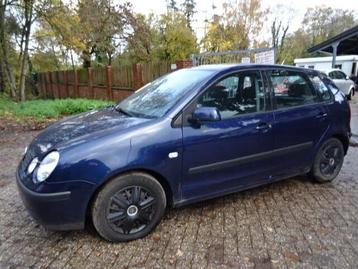 VW Polo 9n bj 2003 1.2 AZQ 5 versnelling blauw voor demontag beschikbaar voor biedingen