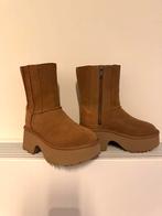 UGG plateau laarsjes maat 38 nieuw, Bruin, Lage of Enkellaarzen, Nieuw, Ophalen of Verzenden
