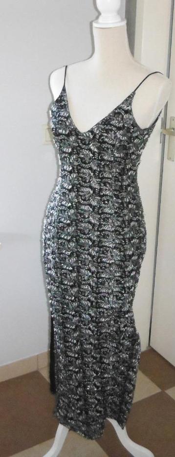 prachtige nieuwe lange zwart/zilver gala jurk, Hunza, mt M beschikbaar voor biedingen