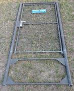 Te koop: stevige, zwarte tuinpoort met rasterwerk., Ophalen, Gebruikt, 100 tot 150 cm, Draaipoort
