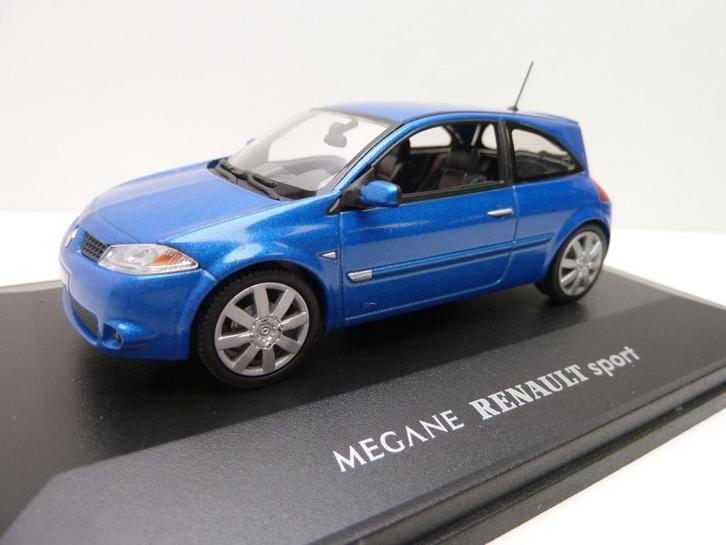 Renault Megane Sport  ''  UH models '', Hobby en Vrije tijd, Modelauto's | 1:43, Zo goed als nieuw, Auto, Universal Hobbies, Ophalen of Verzenden